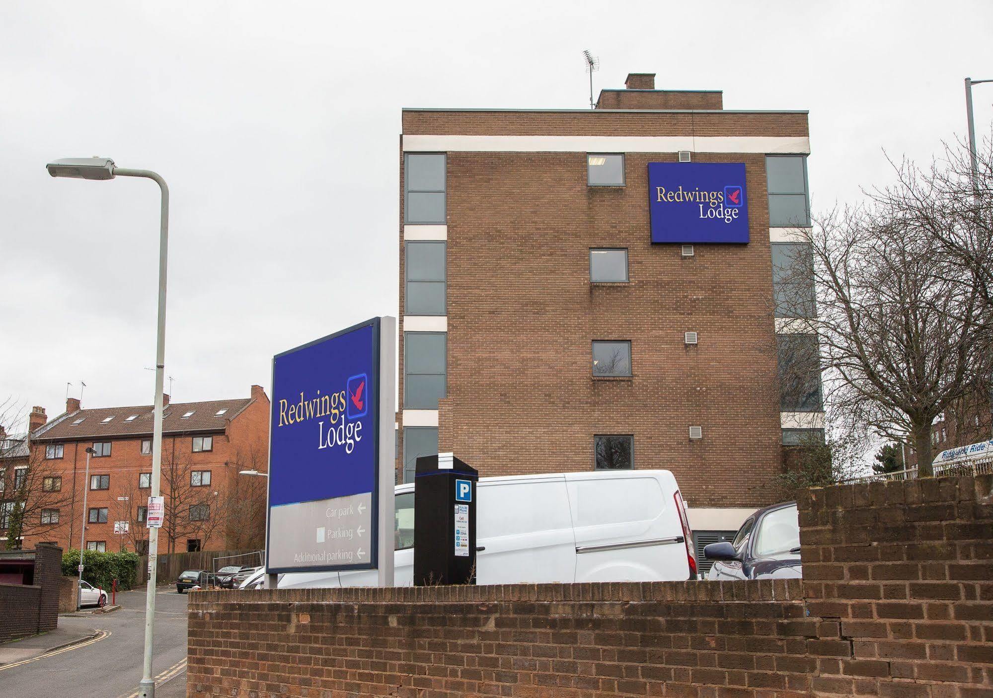 Redwings Lodge Wolverhampton Central Exterior photo